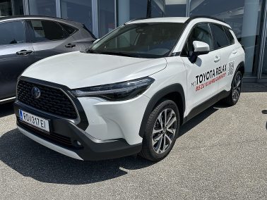 Toyota Corolla Cross 2,0 Hybrid Active Drive AWD bei Autohaus Wögerbauer in 